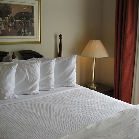 Chisholm Suite Hotel Duncan Camera foto