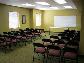 Chisholm Suite Hotel Duncan Esterno foto