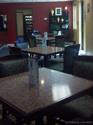 Chisholm Suite Hotel Duncan Esterno foto