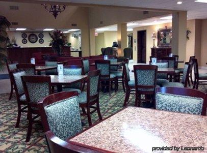 Chisholm Suite Hotel Duncan Esterno foto